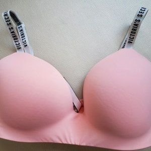 Victoria Secret tshirt bra